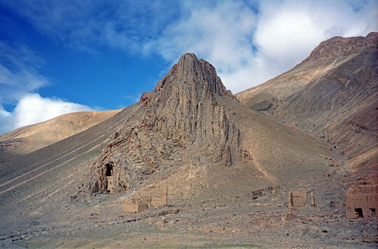 09 Rock Formation On Descent From Pang La To Peruche